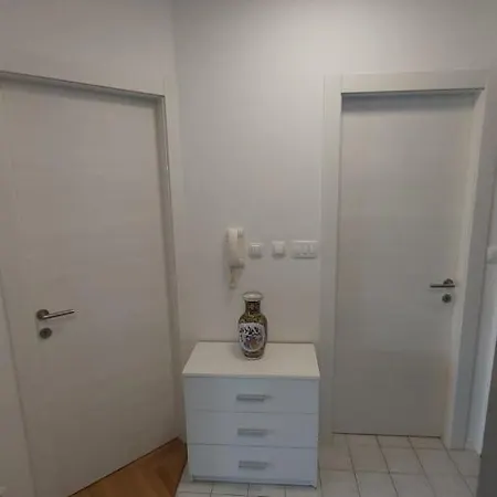 Farfalla Apartment *