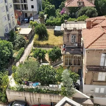 Farfalla Apartment *